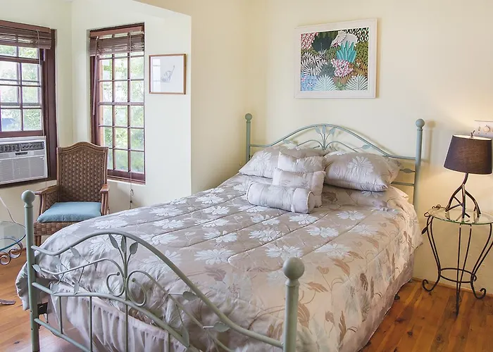Frognal Apartment